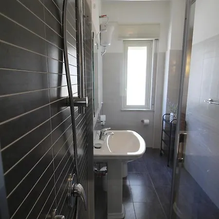 Dea 公寓 切法卢